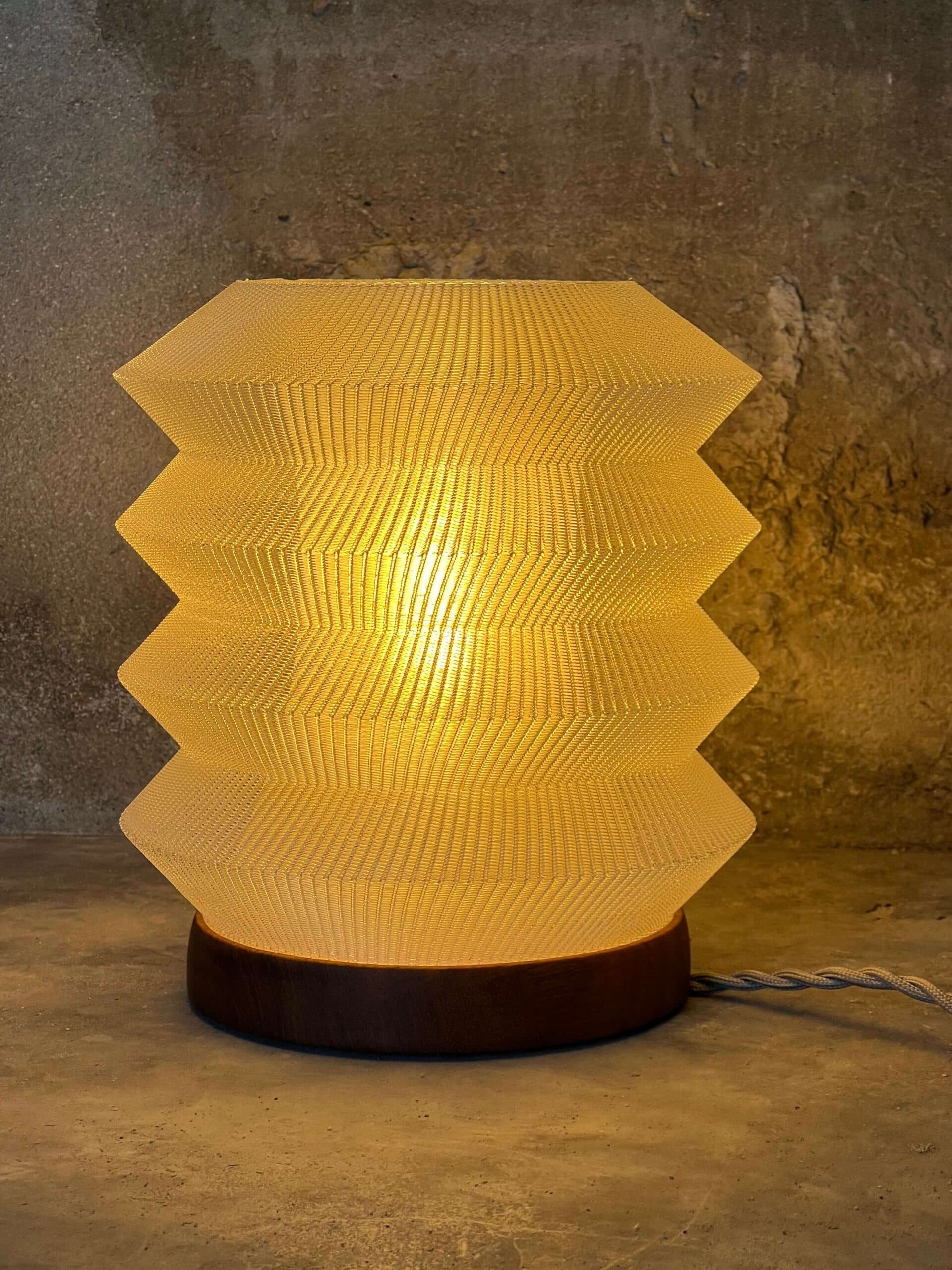 Magpie Lamp — view 1